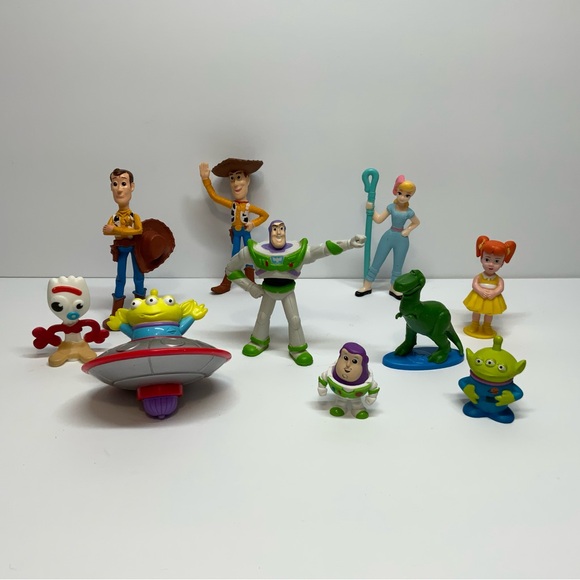 Mixed Lot of 10 Disney Pixar Toy Story Figures & Toys Woody Buzz Lightyear Alien - Picture 1 of 5